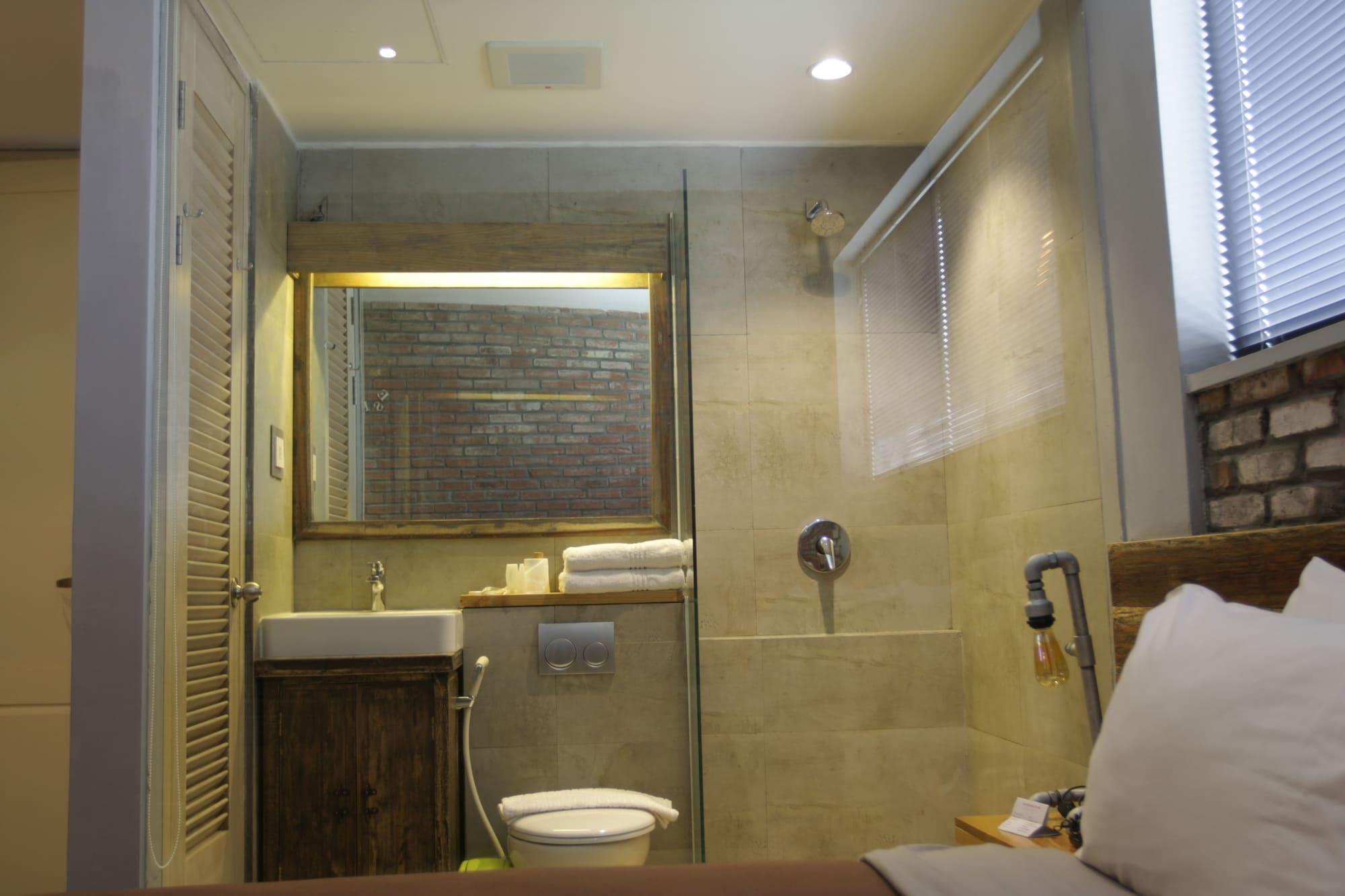 Summerbird  Bed And Brasserie Hotel 2*