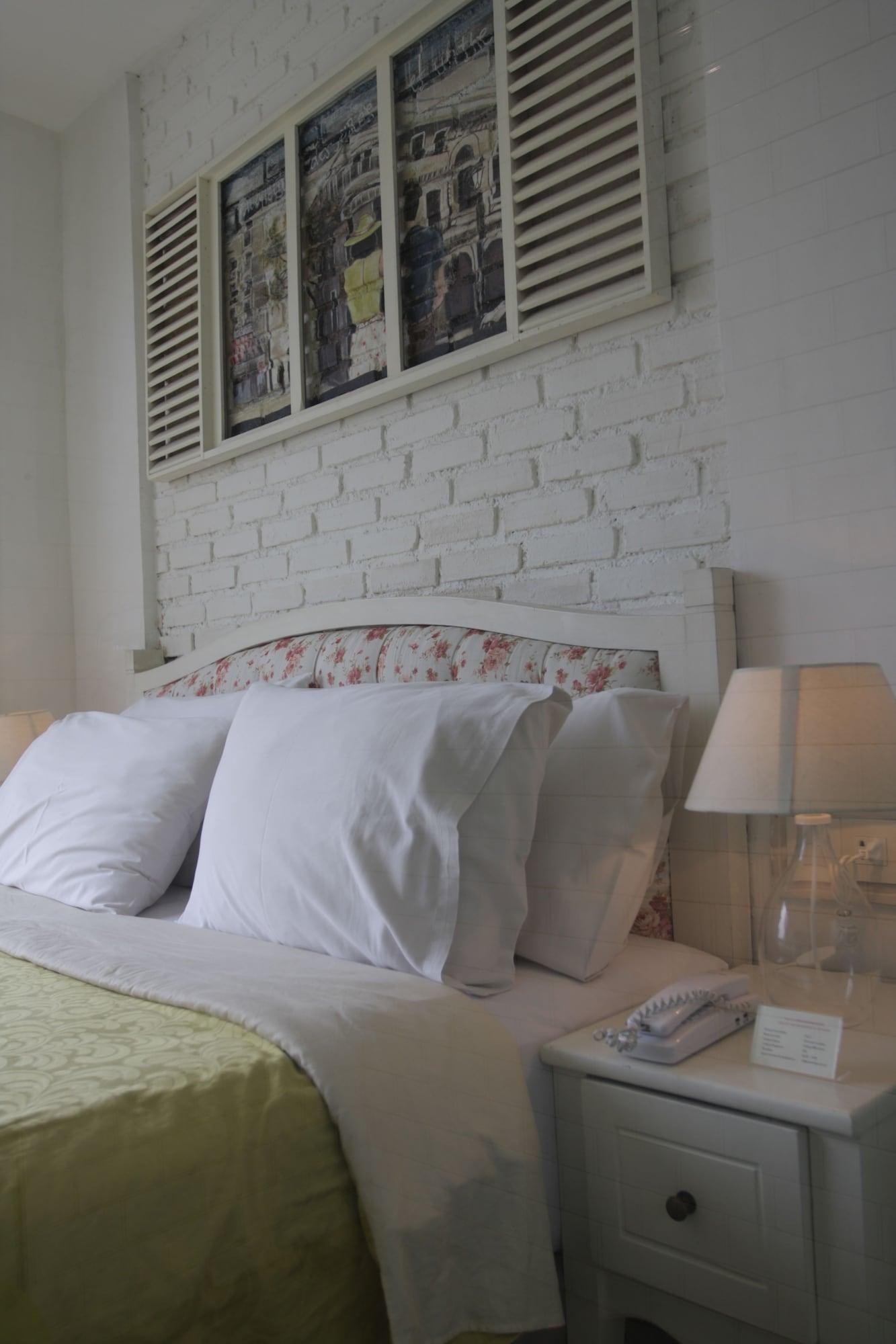 Summerbird - Bed And Brasserie Hotel