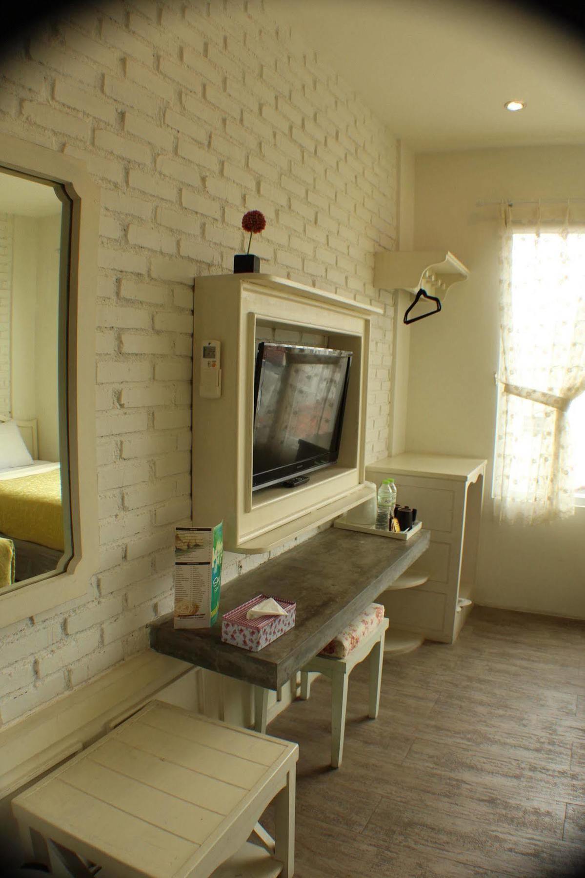 Hotel Summerbird - Bed And Brasserie 2*
