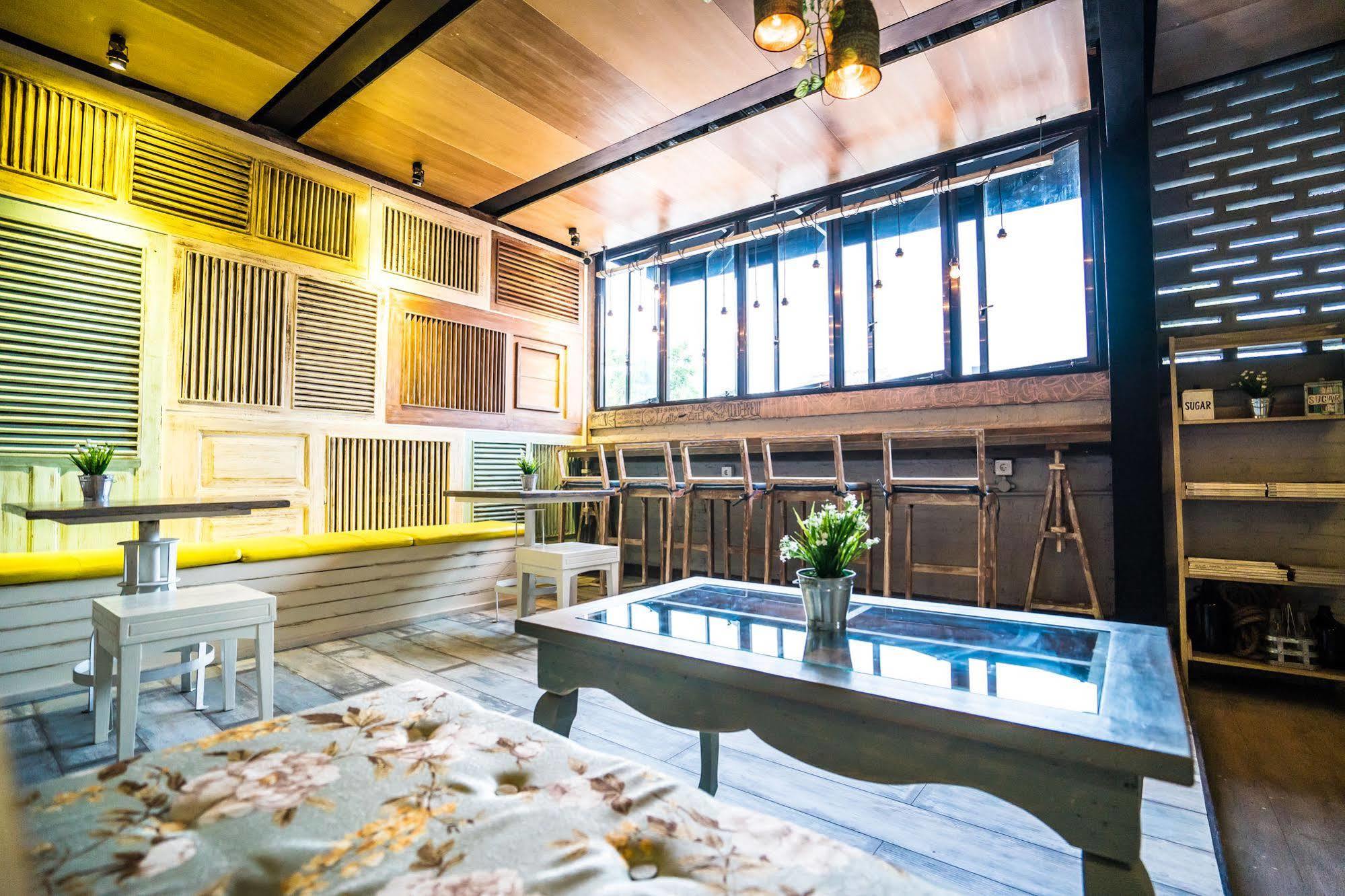 Summerbird - Bed And Brasserie