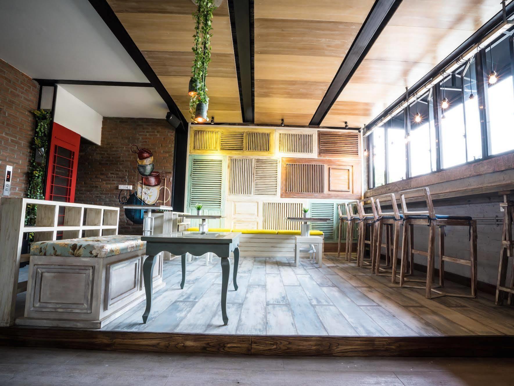 Summerbird - Bed And Brasserie 2*