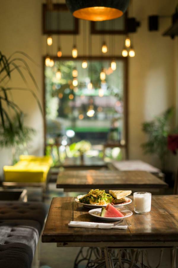 Summerbird - Bed And Brasserie Bandung